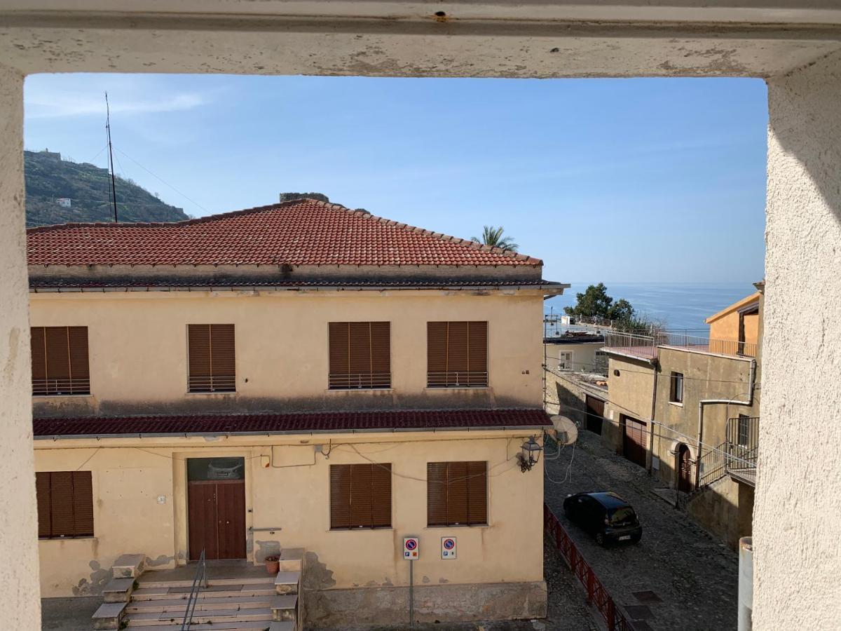 Al Castello Apartment Fiumefreddo Bruzio Εξωτερικό φωτογραφία