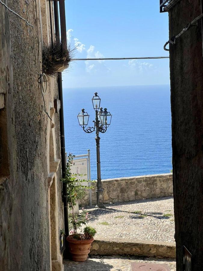 Al Castello Apartment Fiumefreddo Bruzio Εξωτερικό φωτογραφία